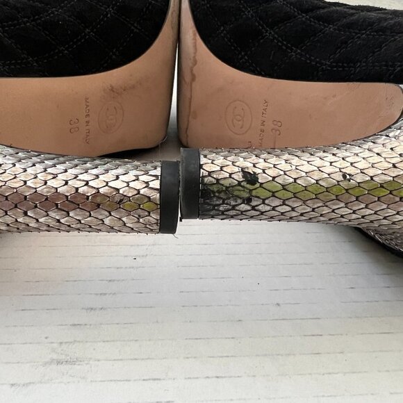 Chanel suede rhombus silver leather tip and heels booties size 38 - Picture 6 of 11